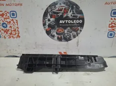 Кронштейн радиатора BMW 335D