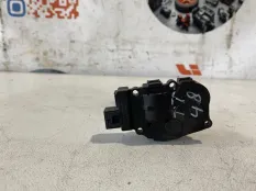 Сервопривод заслонок печки Mercedes benz C350