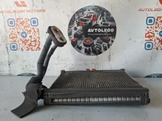 Испаритель кондиционера Jaguar XJL