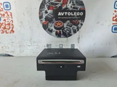 CD-Чейнджер Volvo S90