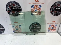 Стекло заднее правое Skoda Octavia