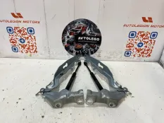 Петли капота Volvo V70