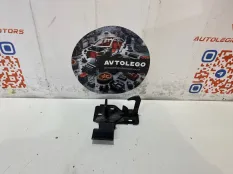 Крючок капота Audi Q7