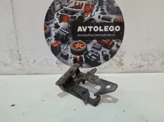 Крючок капота Mercedes benz C300