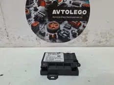 Блок управления бензонасосом Mercedes benz E350