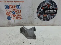 Кронштейн Audi A4