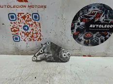 Кронштейн Infiniti G35