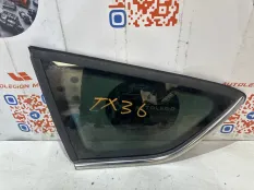 Форточка левая Ford Escape