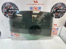 Стекло заднее правое Audi A4