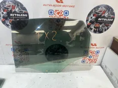 Стекло заднее левое Audi A4