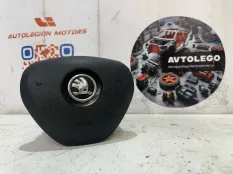 Подушка в руль (AIRBAG) Skoda Octavia