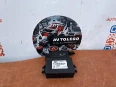 Блок управления стояночным тормозом Audi A4