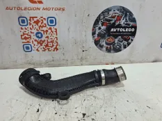 Патрубок интеркулера VW Passat CC