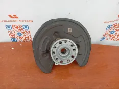Кулак задний правый Mercedes benz E220D
