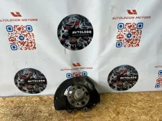 Кулак передний правый Mercedes benz CLS550