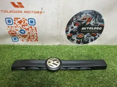 Декоративная крышка двигателя VW Touareg