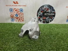 Кронштейн двигателя Jaguar XF
