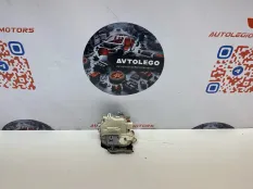 Замок двери задний правый Audi A4
