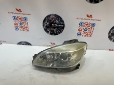 Фара Mercedes benz C300