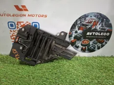 Крепление фары Land Rover Discovery Sport