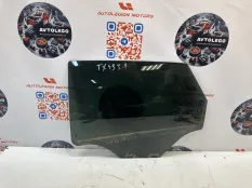 Стекло двери Cadillac SRX