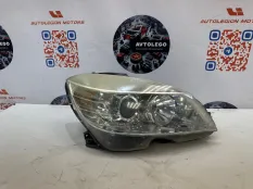 Фара Mercedes benz C300