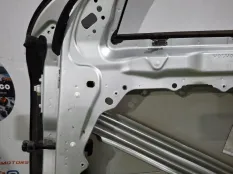 Дверь Volvo V60