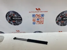 Амортизатор крышки багажника Jeep Renegade