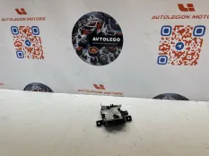 Замок крышки багажника Land Rover Discovery Sport