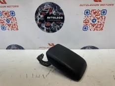 Подлокотник Audi A4