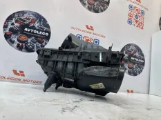 Корпус воздушного фильтра Land Rover Discovery