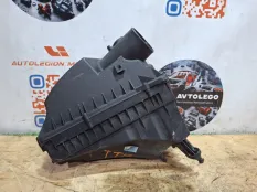 Корпус воздушного фильтра Jaguar XJL