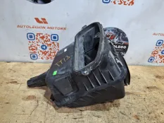 Резонатор воздушного фильтра Mercedes benz GL450