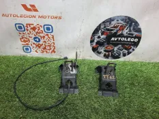 Крючок капота BMW X6