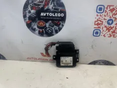 Блок управления стояночным тормозом VW Tiguan