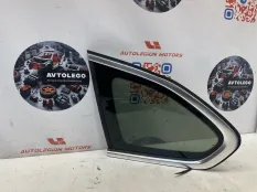 Форточка левая BMW X1