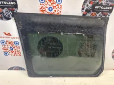 Форточка Land Rover Discovery