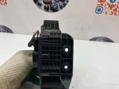 Педаль газа Mercedes benz C300