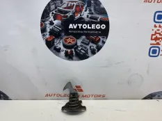 Крючок капота BMW 335D