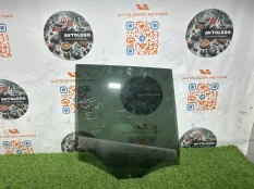 Стекло заднее правое BMW X1