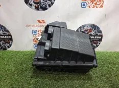 Корпус воздушного фильтра Land Rover Discovery