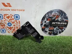 Кронштейн Volvo V70