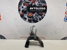 Крючок капота BMW X5