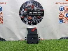 Блок управления стояночным тормозом Land Rover Range Rover Evoque