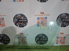 Стекло двери BMW 330E