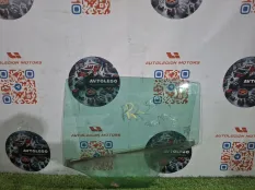 Стекло двери Jaguar XF