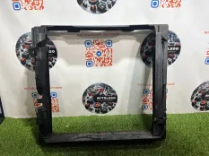 Кронштейн радиатора BMW X6