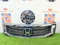 Решетка радиатора Honda Accord 8