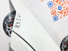 Крыло переднее левое