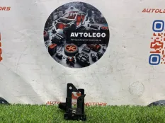 Крючок капота Mercedes benz GLK350